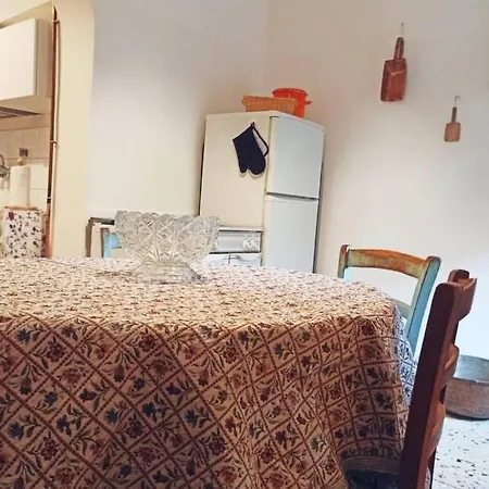 Casa Con Giardino Holiday home Pettorano sul Gizio